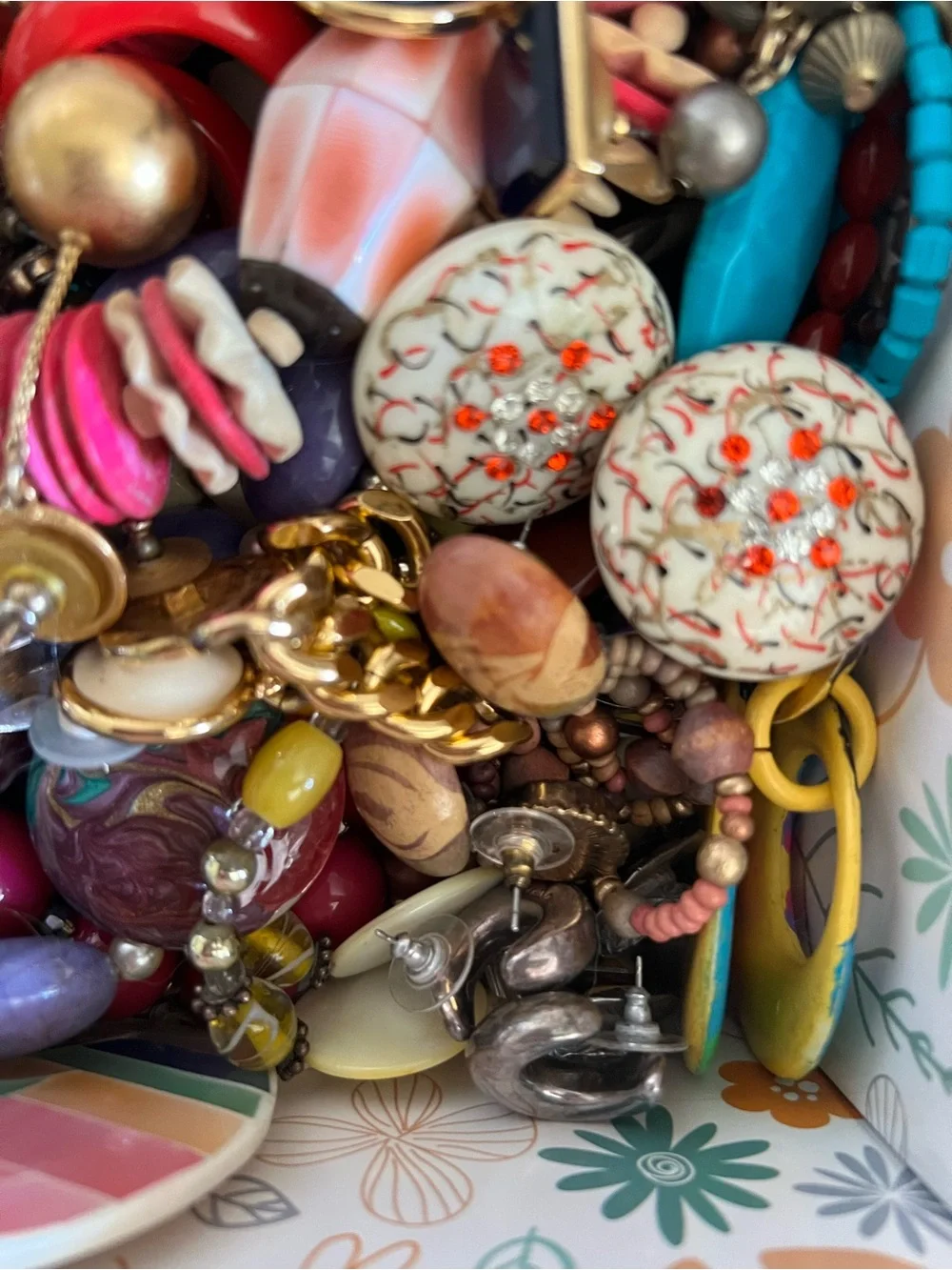 Assorted Women's Fashion Jewelry - Vintage Multicolor Statement Accessories